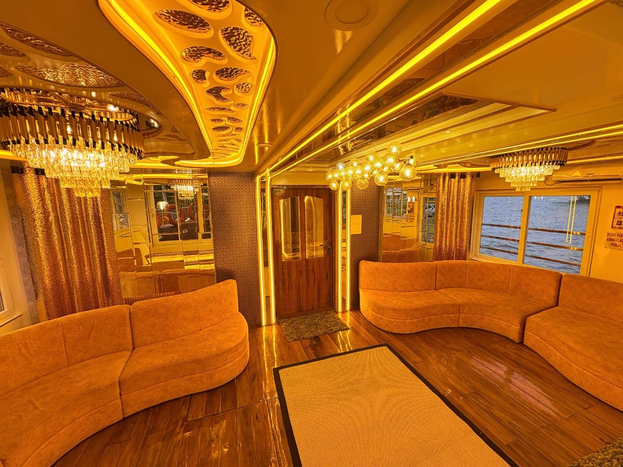 12 bedroom houseboat 2
